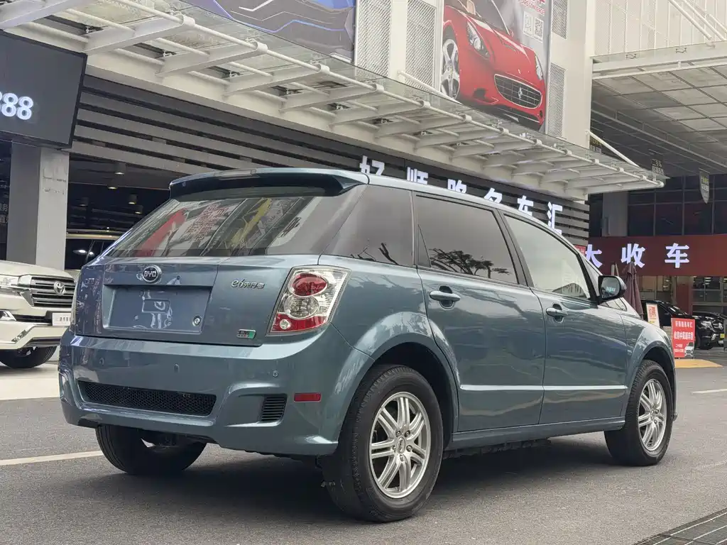 BYD e6 — миниатюра 5