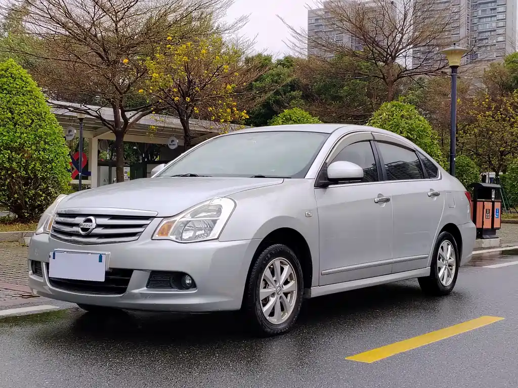 Nissan Sylphy 2012 1.6XE MT Comfort