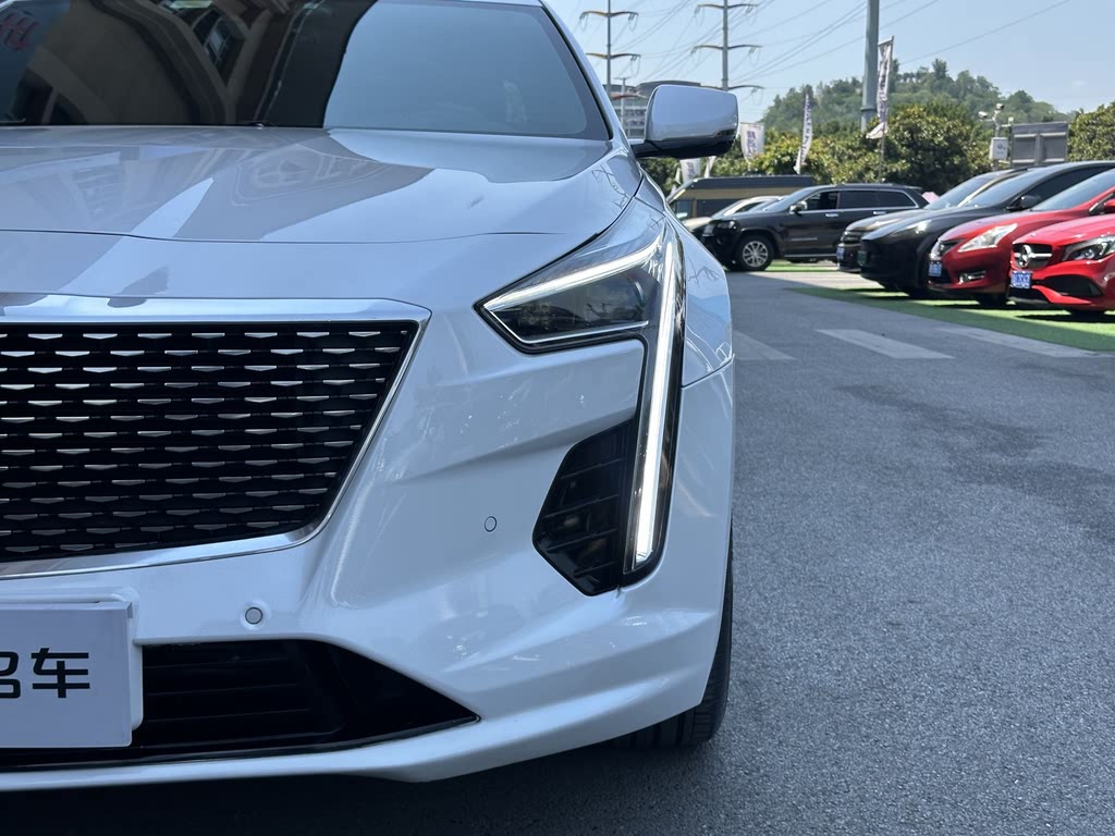 CADILLAC CT6