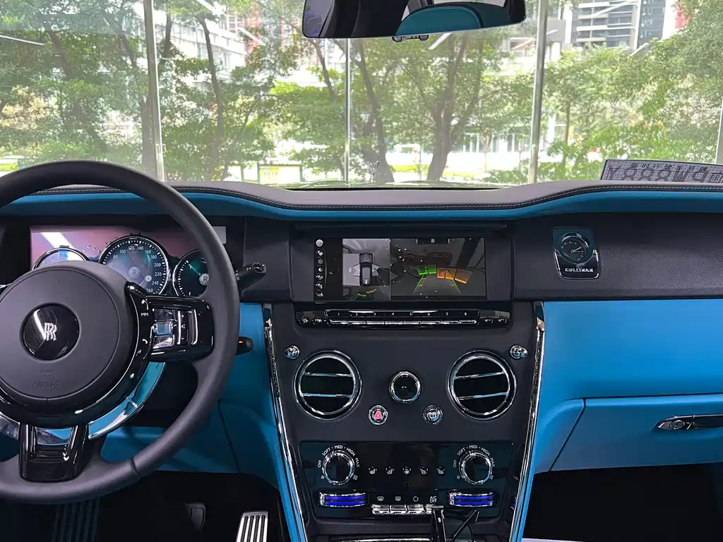 ROLLS-ROYCE CULLINAN