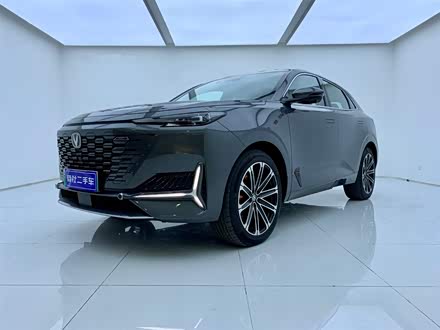 长安UNI-K 智电iDD 2022款 蓝鲸iDD 130km 1.5T 尊贵型