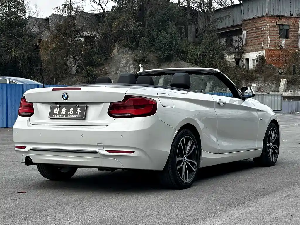 BMW 2 SERIES