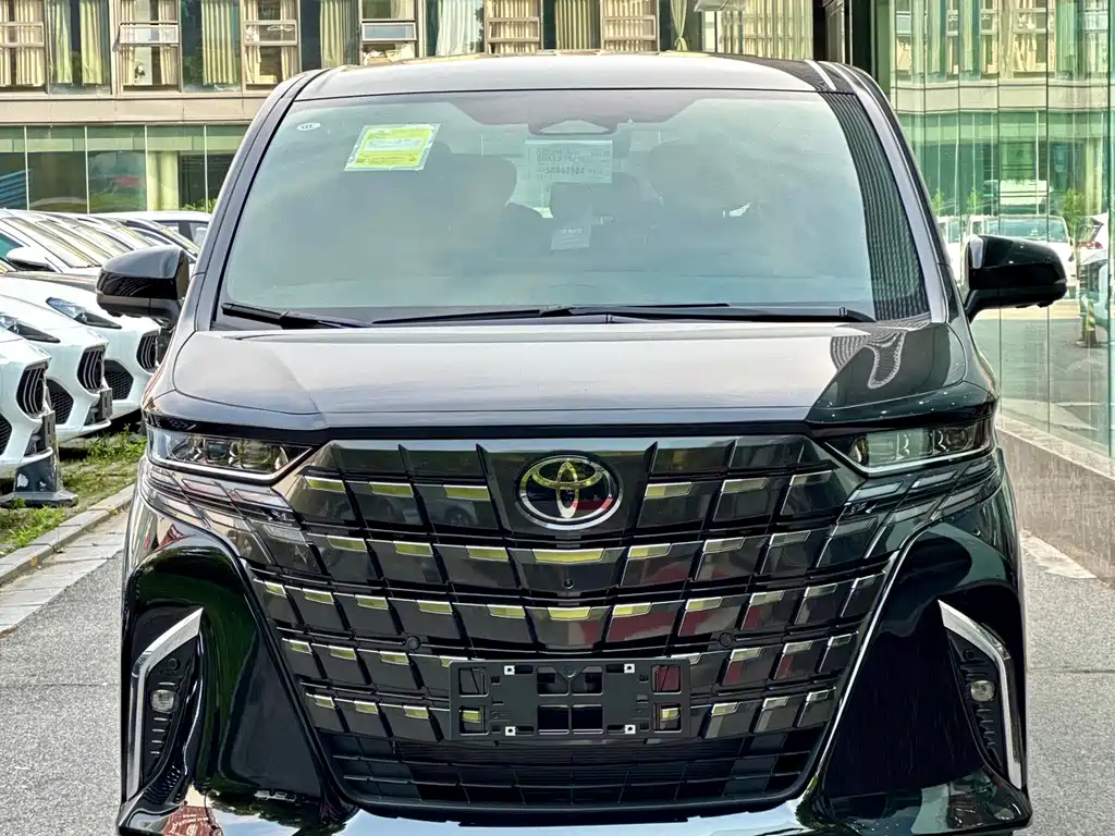 Toyota Alphard 0