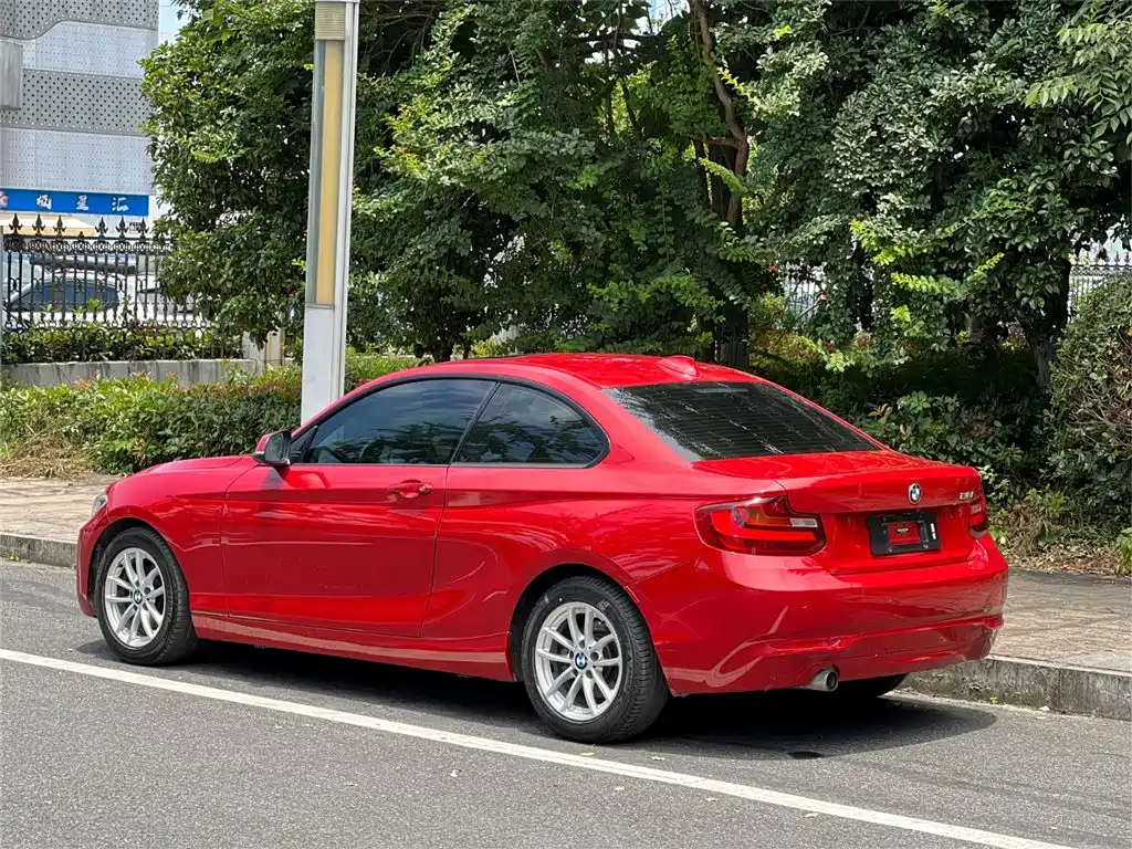 BMW 2 SERIES