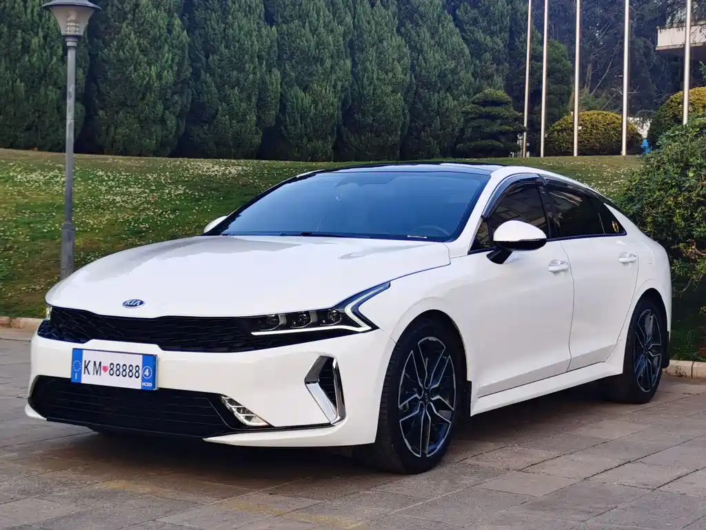 Кia K5 2020 года 380T GT-Line Престижная технологическая версия 35000 km 2021