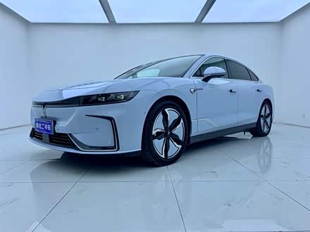 岚图追光 2023款 四驱标准版
