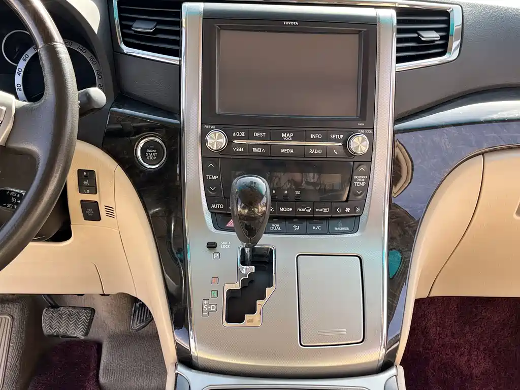 Toyota Alphard 2012 3.5L Luxury