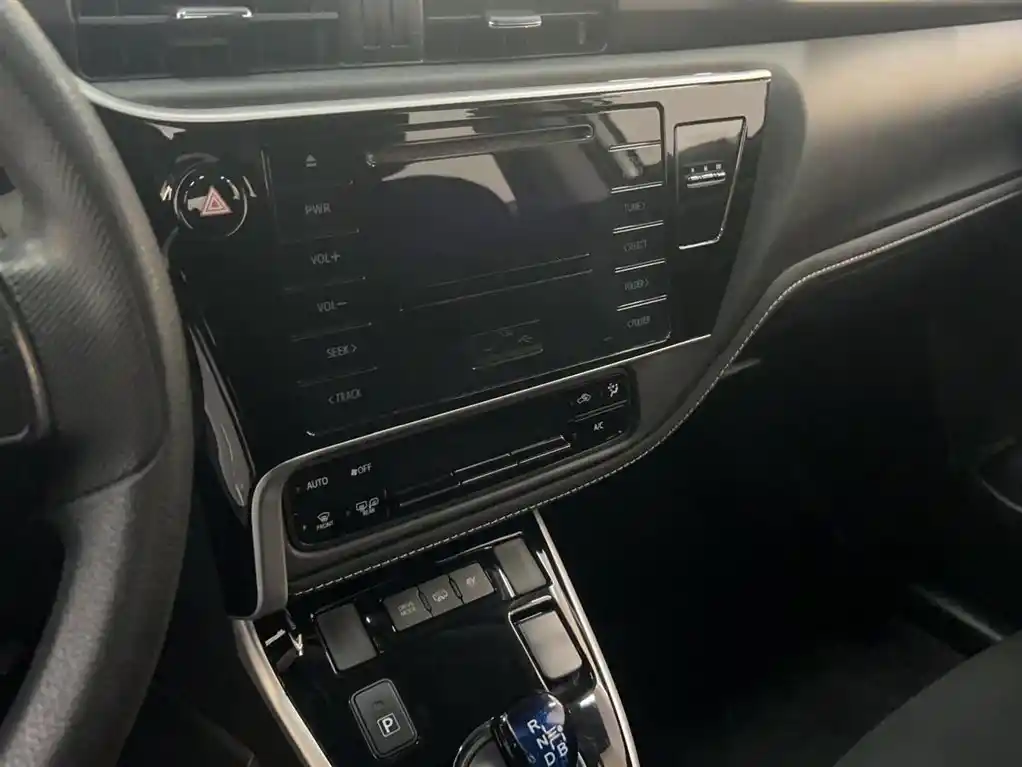 TOYOTA COROLLA DUAL ENGINE E+