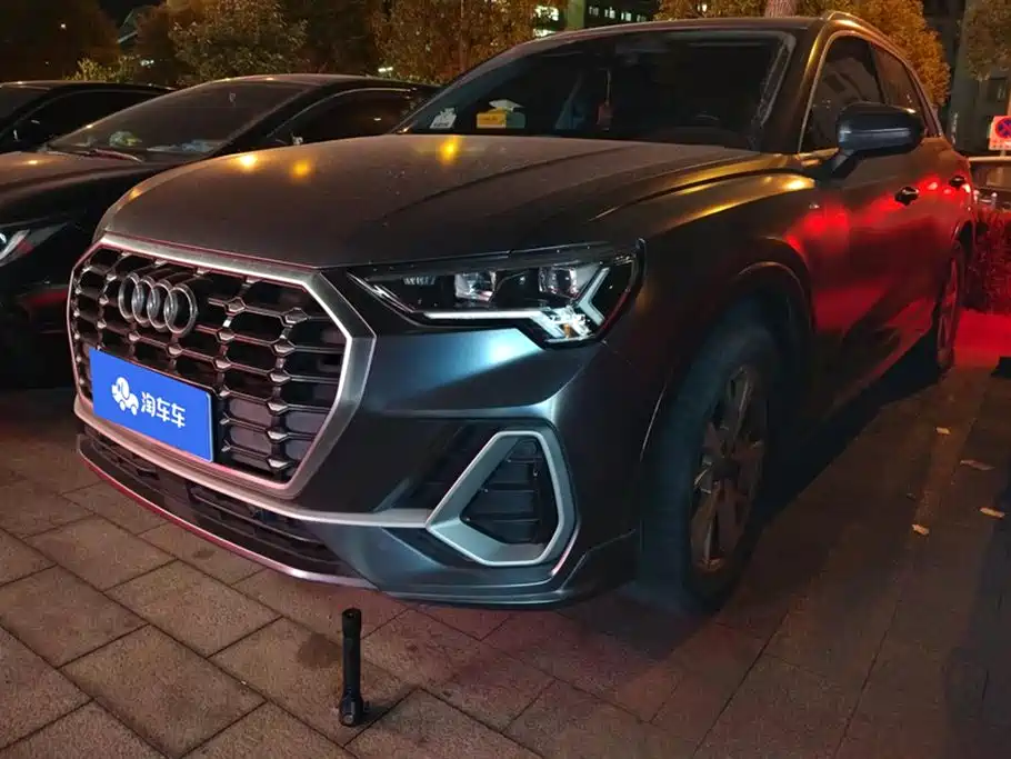 Ауди Q3 2020 года 35 TFSI Прогрессивная версия 37300 km 2020