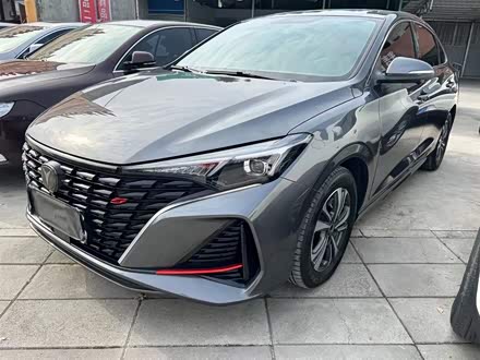 逸动 2022款 PLUS 蓝鲸NE 1.4T GDI DCT尊贵版