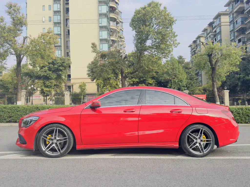 MERCEDES-BENZ  CLA