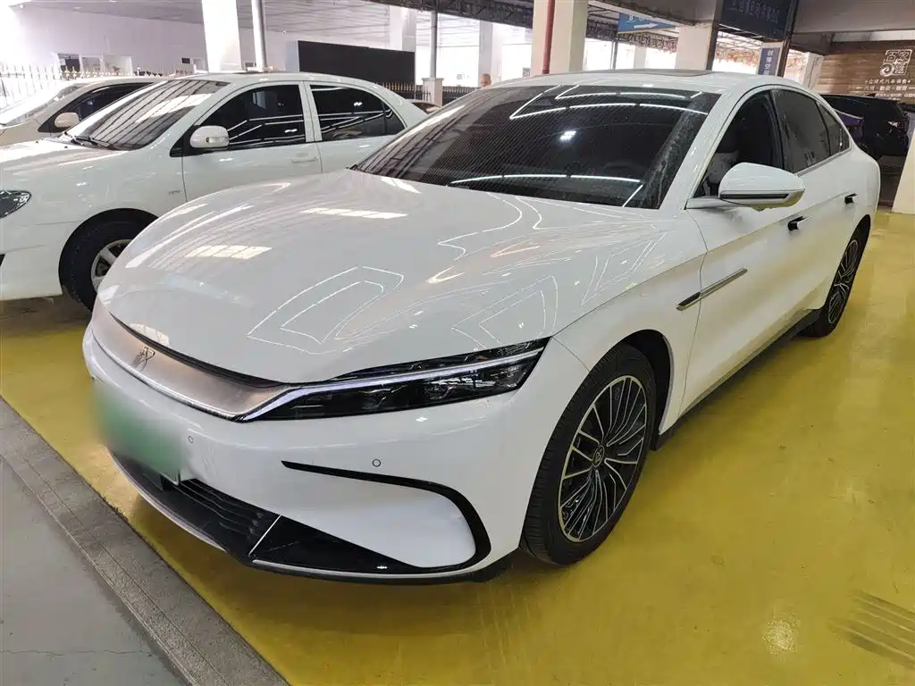 Китайский 2023 года Электромобиль (EV) Чемпионская версия с передним приводом и запасом хода 506 км премиум-класса. 24700 km 2023