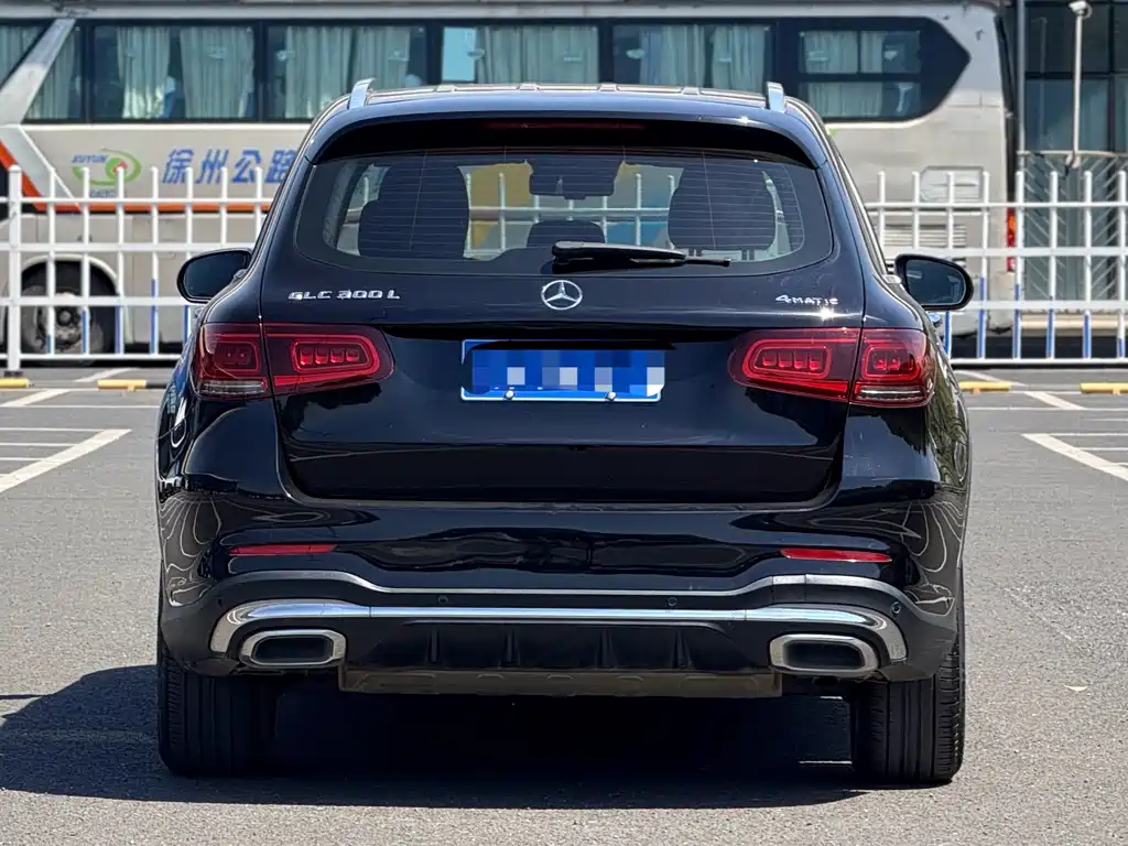 MERCEDES-BENZ GLC