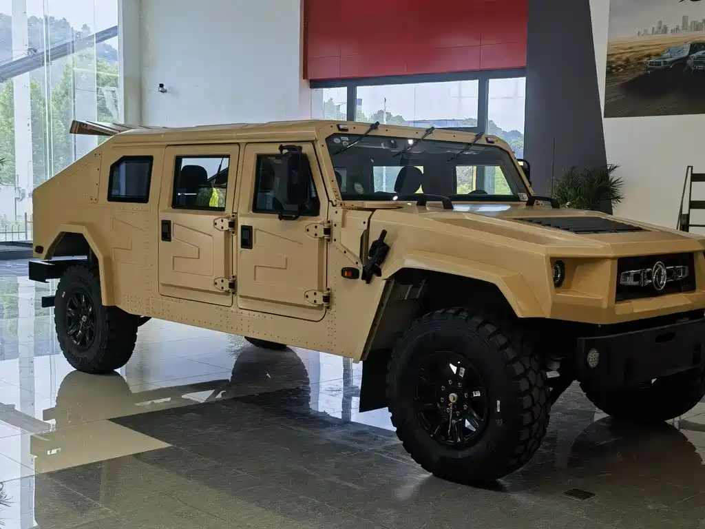 Dongfeng 猛士M50 0