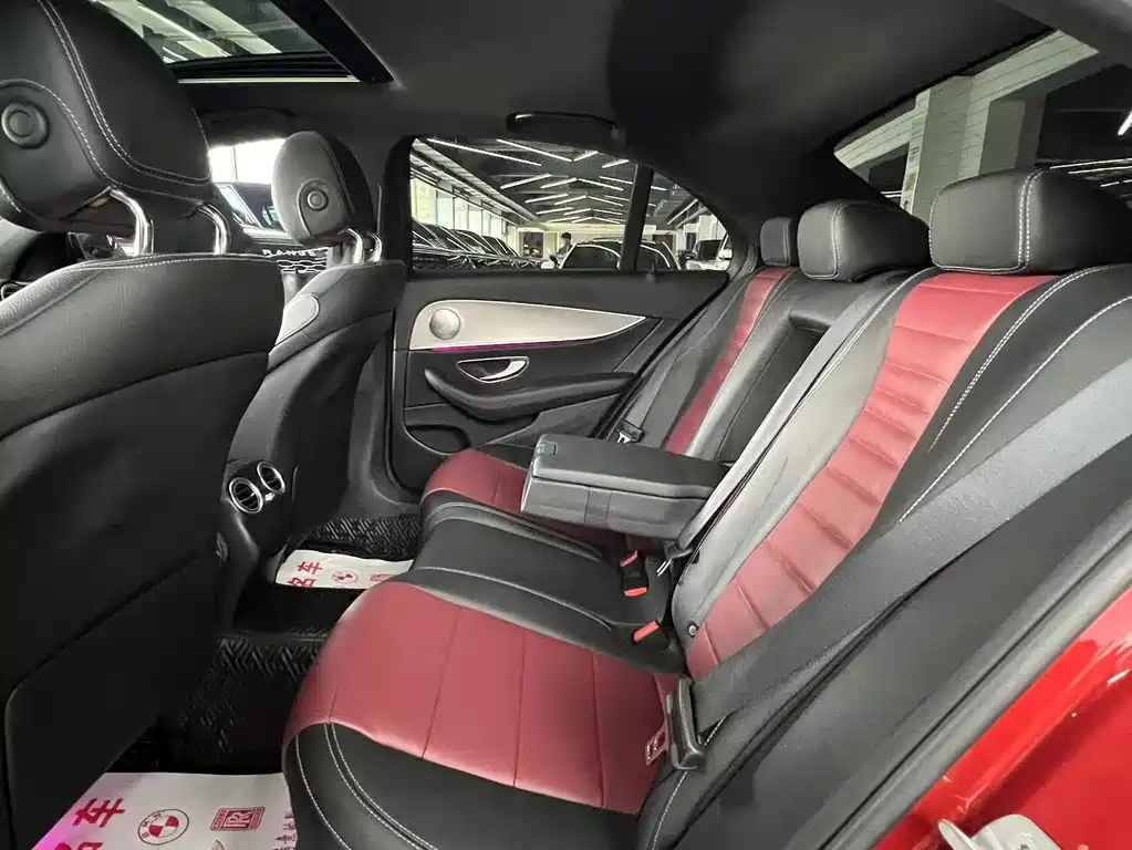 MERCEDES-BENZ E CLASS