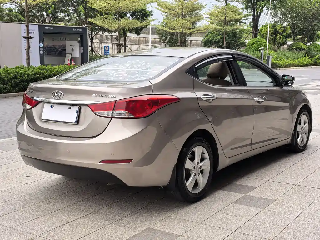 Hyundai Elantra 2013 1.6L AT Lead