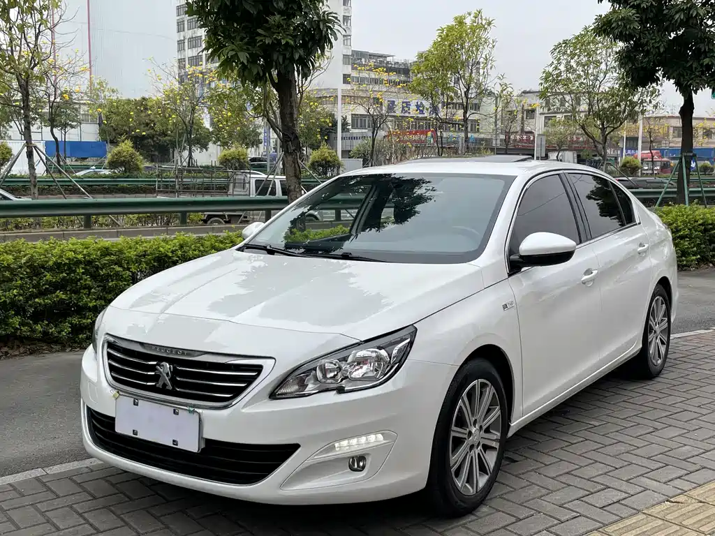 PEUGEOT 408
