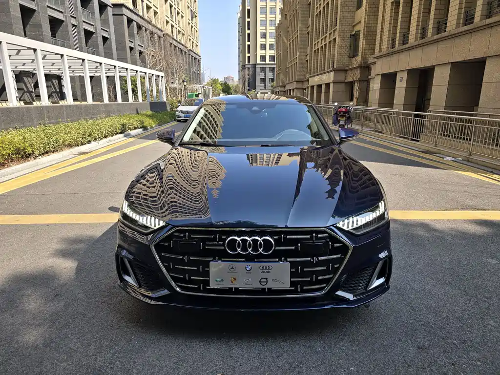 AUDI A7L