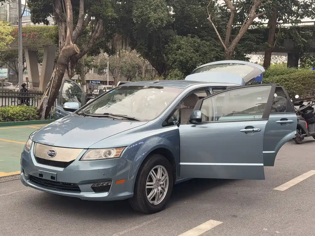 BYD e6 — миниатюра 10