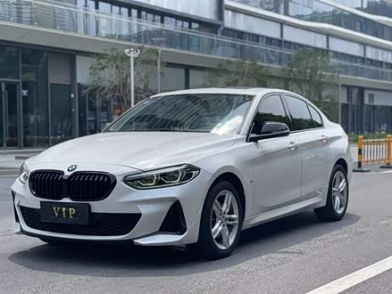 宝马1系 2021款 120i M运动曜夜版