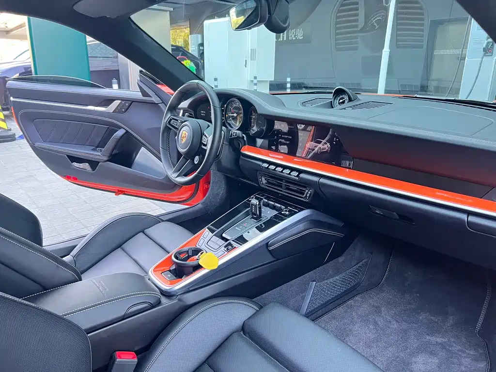 Porsche 911 2021 Turbo S 3.7T 20