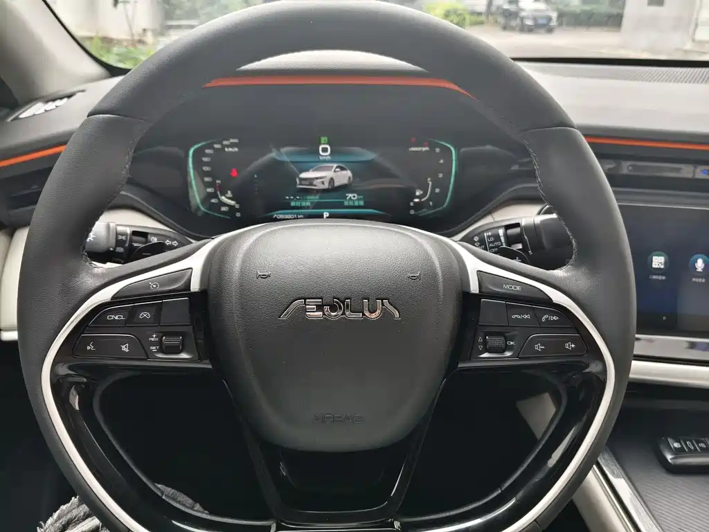 DONGFENG YI HYUN MAX