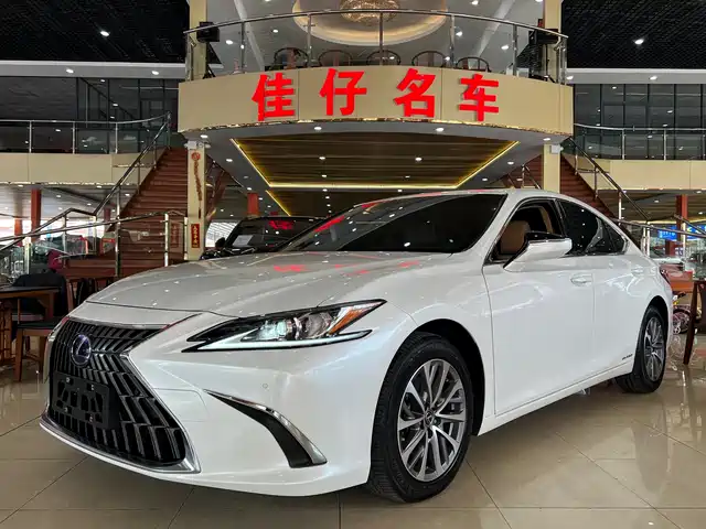 LEXUS ES 2022