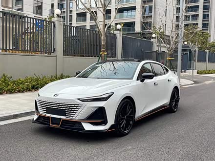 长安UNI-V 2023款 1.5T 运动版