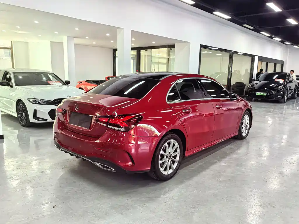 MERCEDES-BENZ  A CLASS