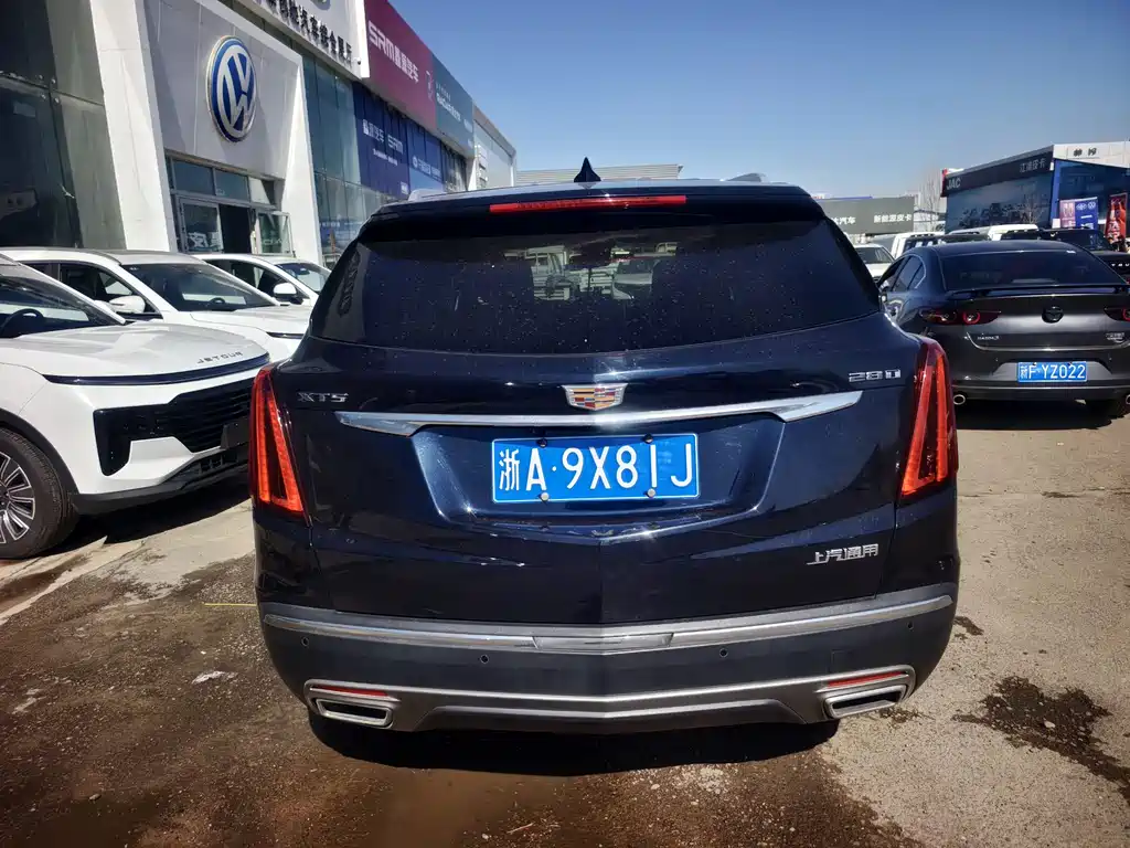 CADILLAC XT5