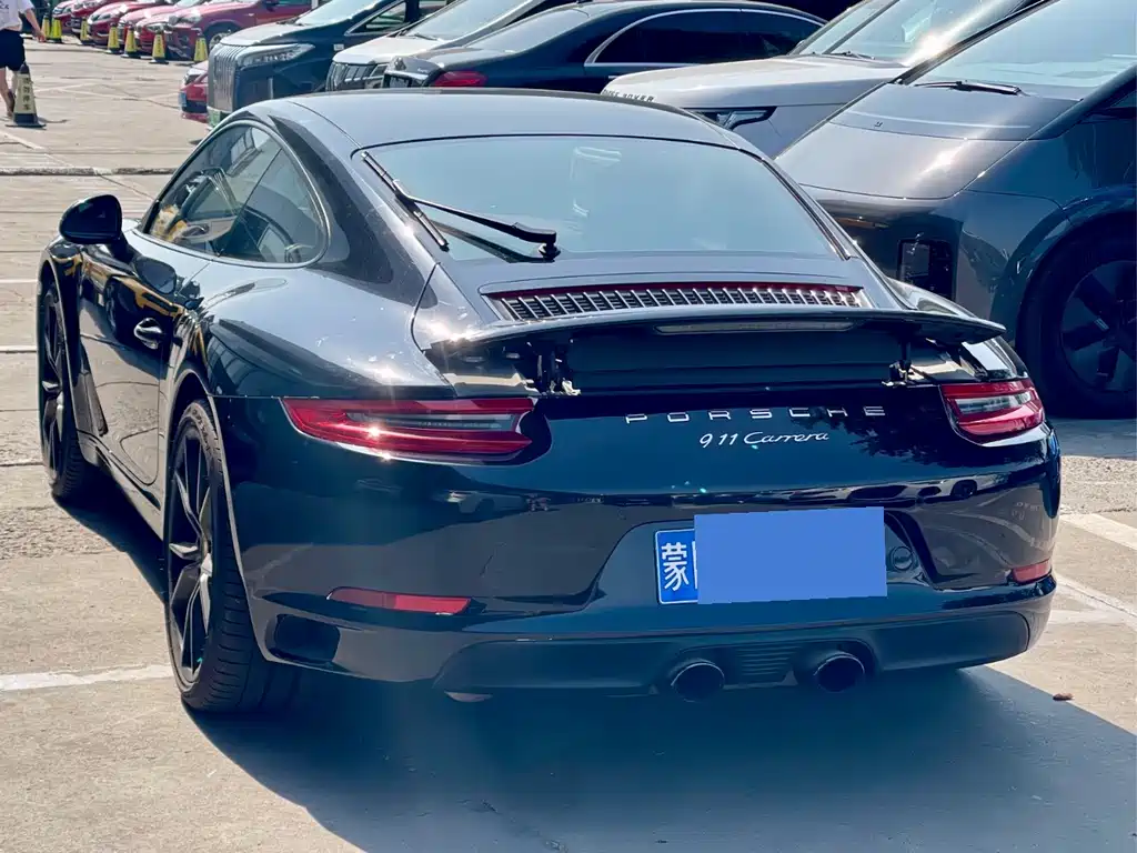 PORSCHE 911