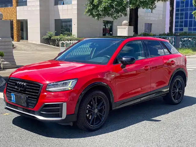 AUDI Q2L