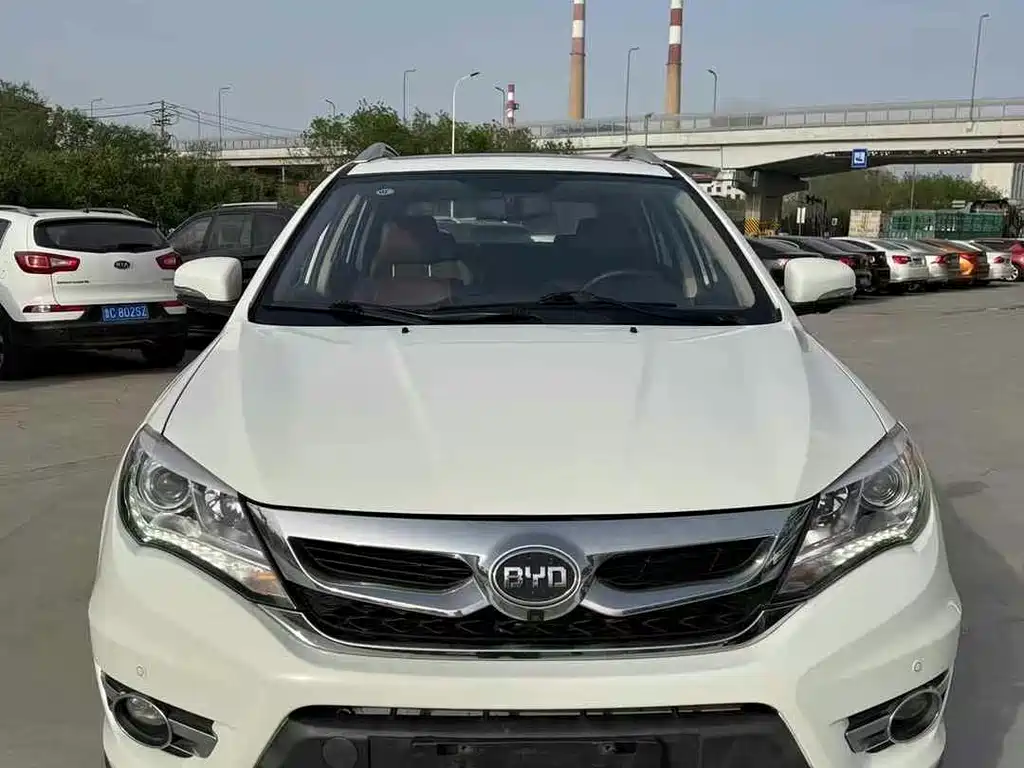 BYD S7
