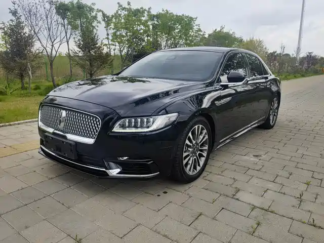 LINCOLN  CONTINENTAL 2017
