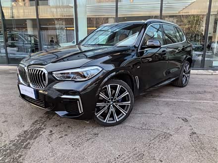 宝马X5 2022款 xDrive 40Li M运动套装