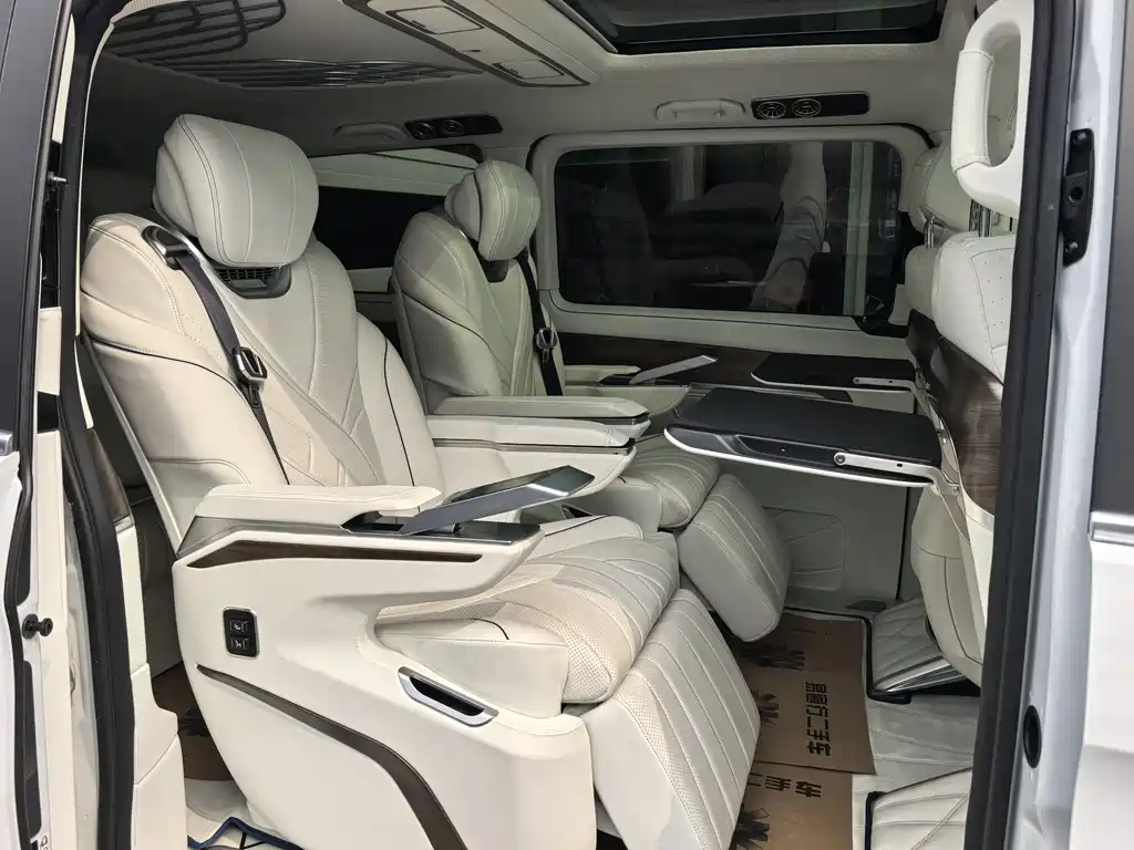 MERCEDES-BENZ V CLASS