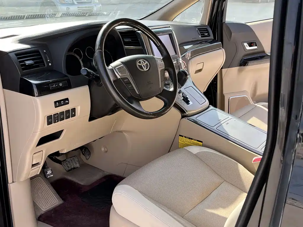 Toyota Alphard 2012 3.5L Luxury
