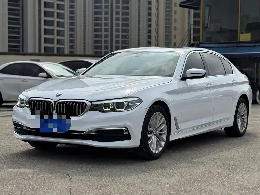 BMW 5 SERIES