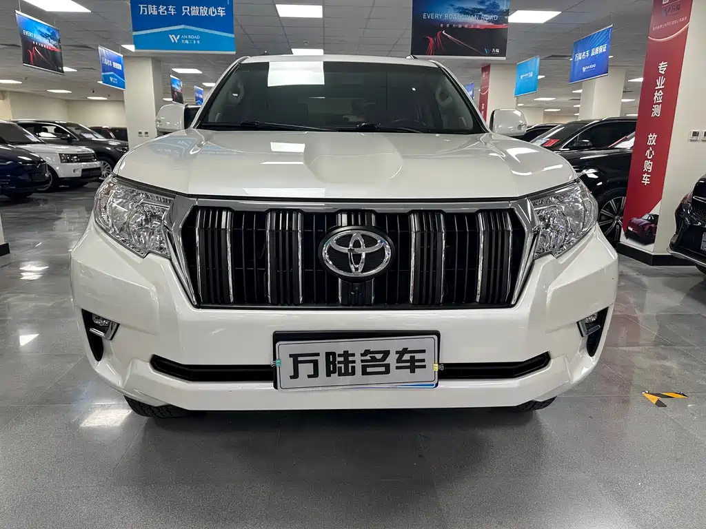 TOYOTA PRADO