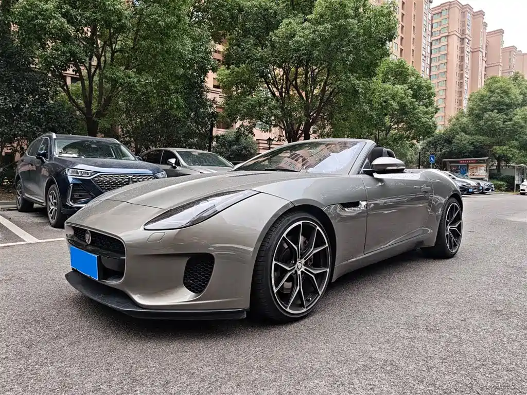 JAGUAR F TYPE