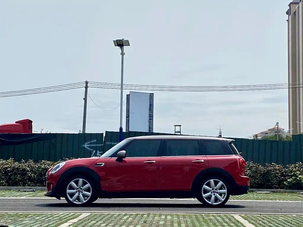 MINI CLUBMAN