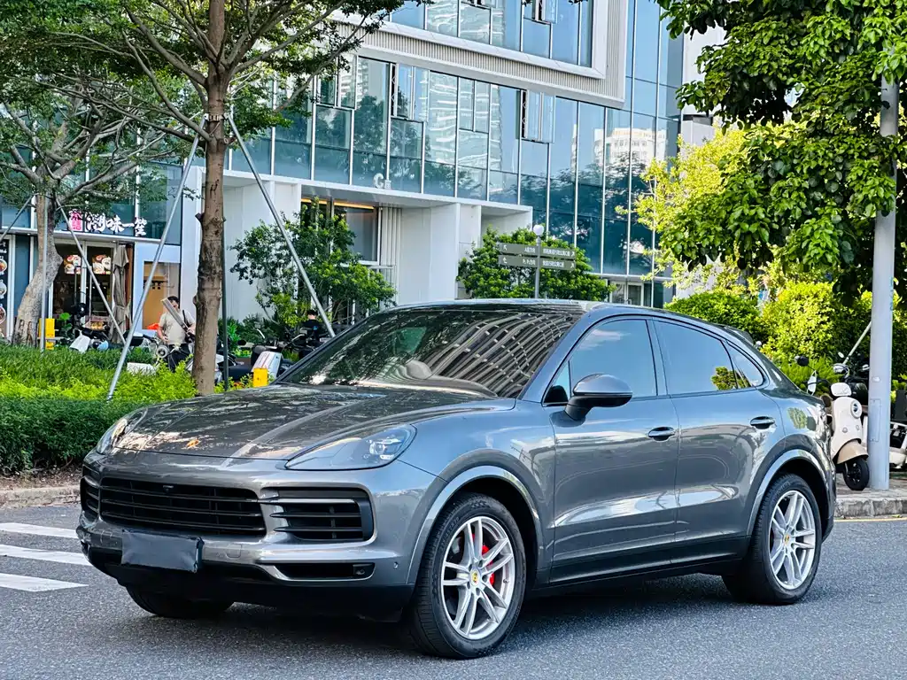 Porsche Cayenne 2022