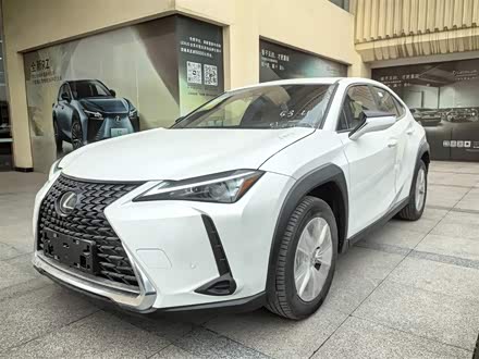 雷克萨斯UX 2022款 260h 探·趣版