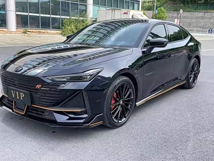 长安UNI-V 2022款 1.5T 运动版