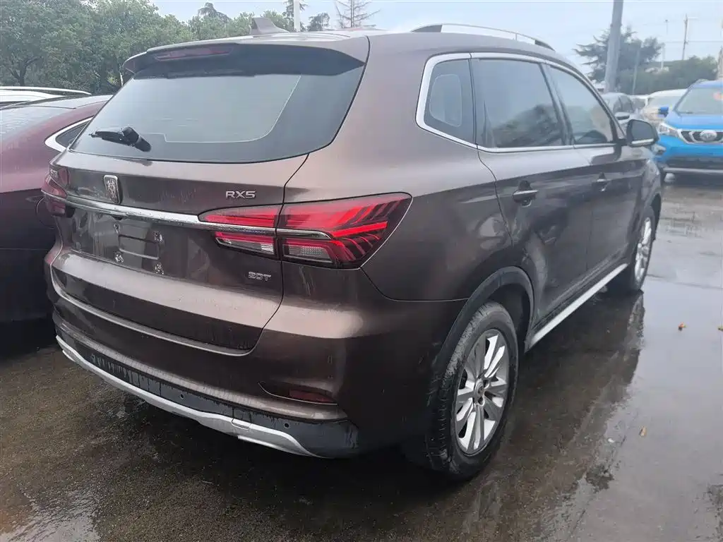 ROEWE  RX5
