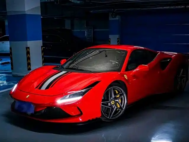FERRARI  F8 2020