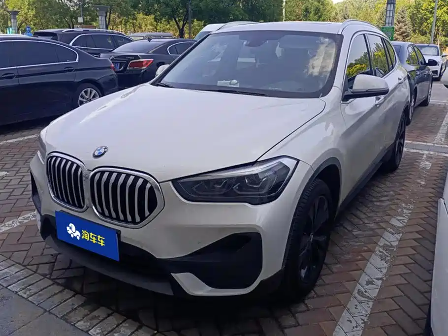 BMW X1 2020 года sDrive20Li Великолепная версия 71100 km 2020