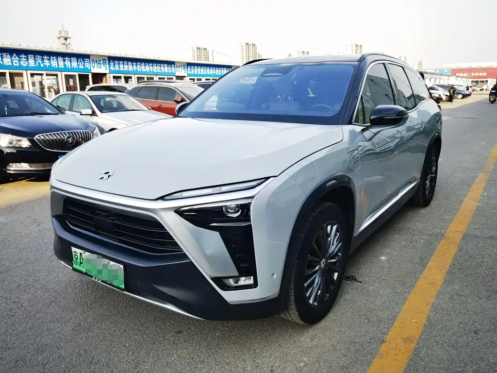 Nio ES8 2022