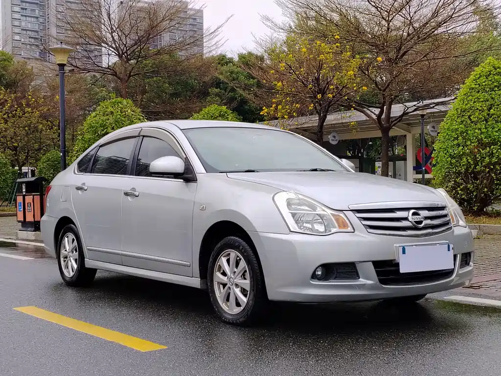 Nissan Sylphy 2012 1.6XE MT Comfort