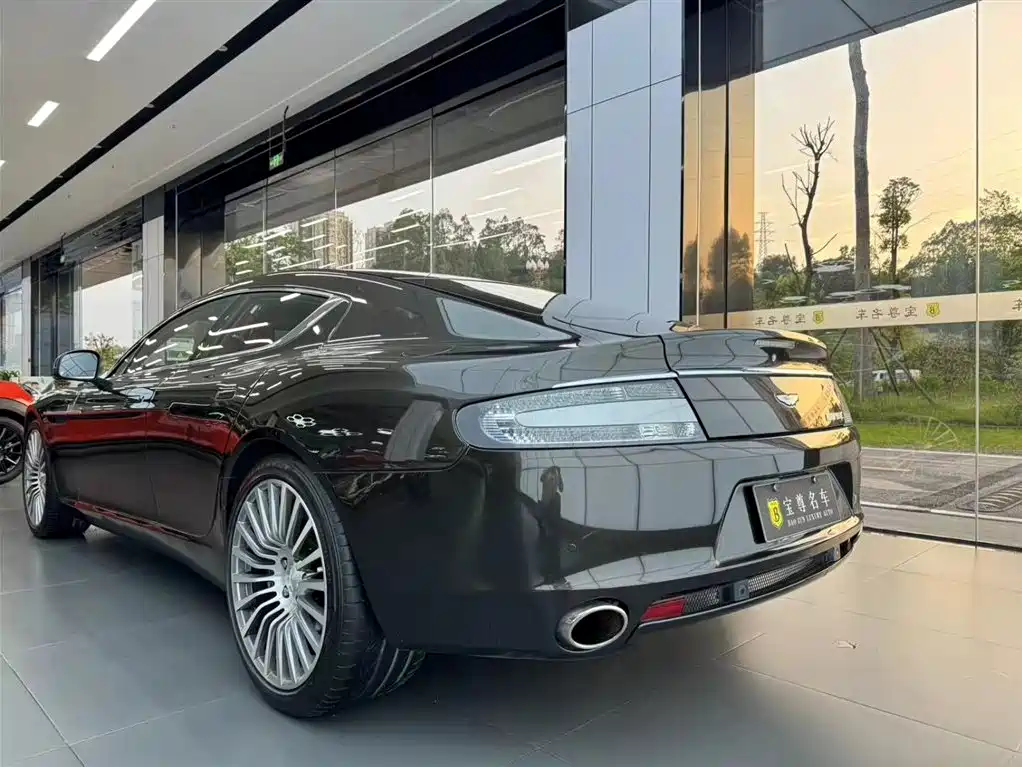Aston Martin Rapide 2010 6.0L